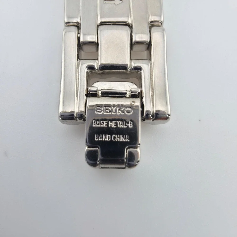 Vtg SEIKO Ladies Watch 4N00-7089 White Rectangle Dial Silver Gold Plate 7.25